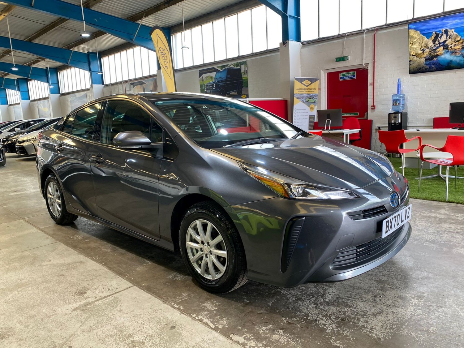 Toyota Prius Listing Image