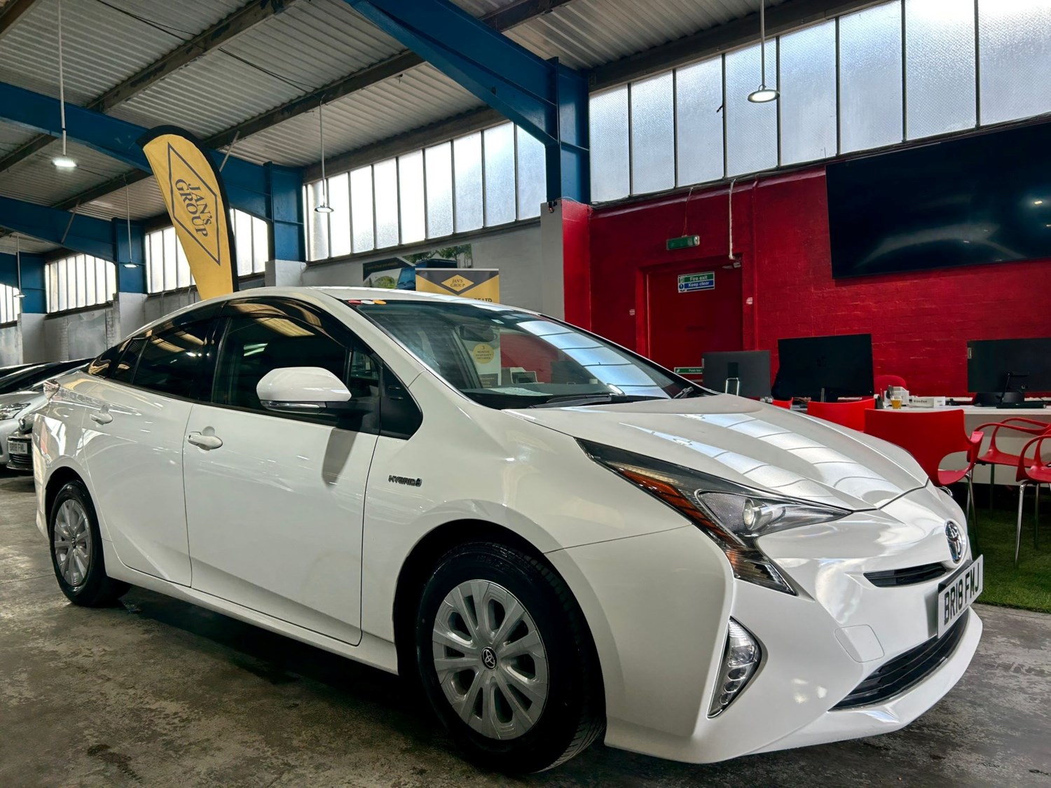 Toyota Prius Listing Image