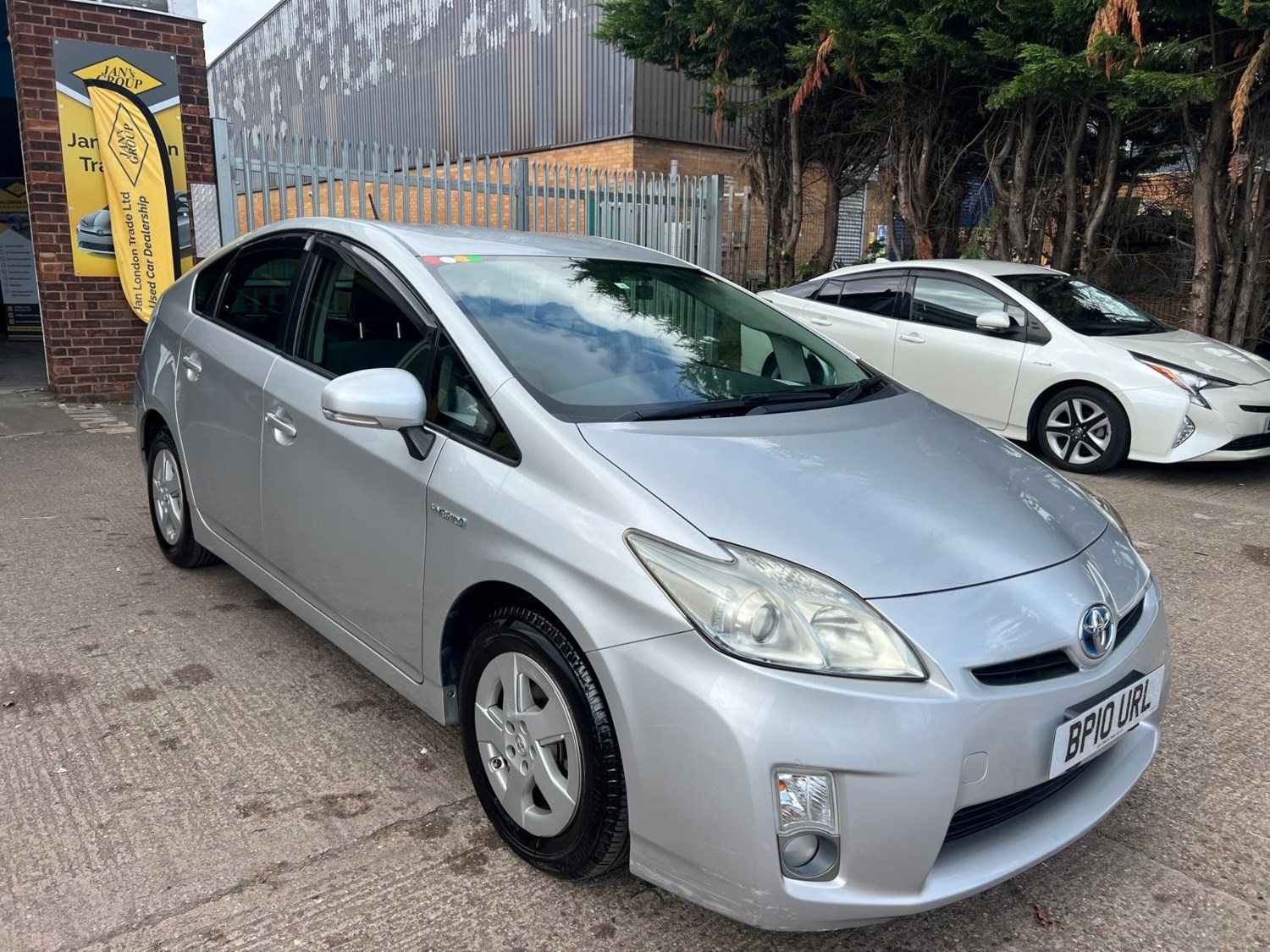 Toyota Prius Listing Image