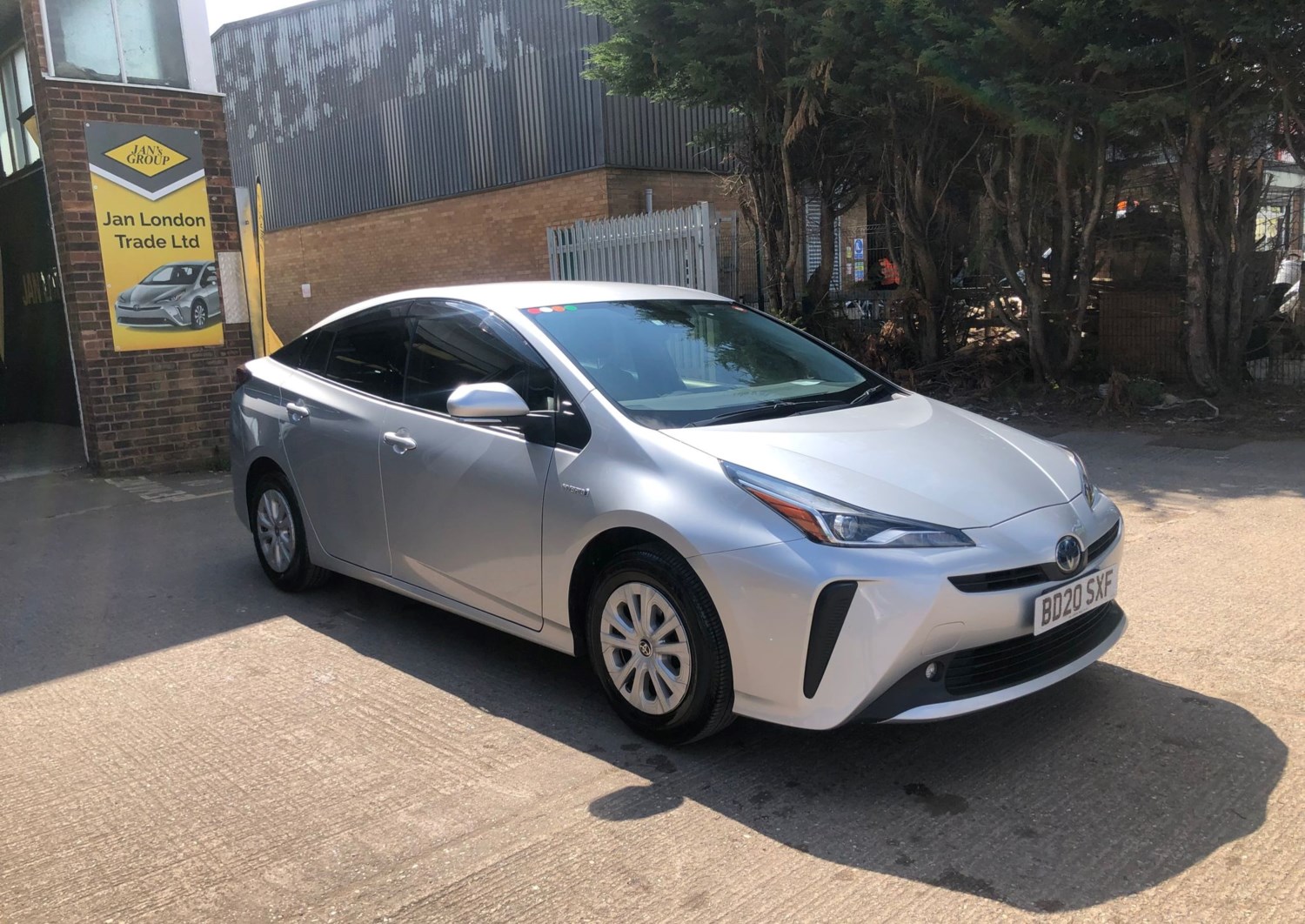 Toyota Prius Listing Image