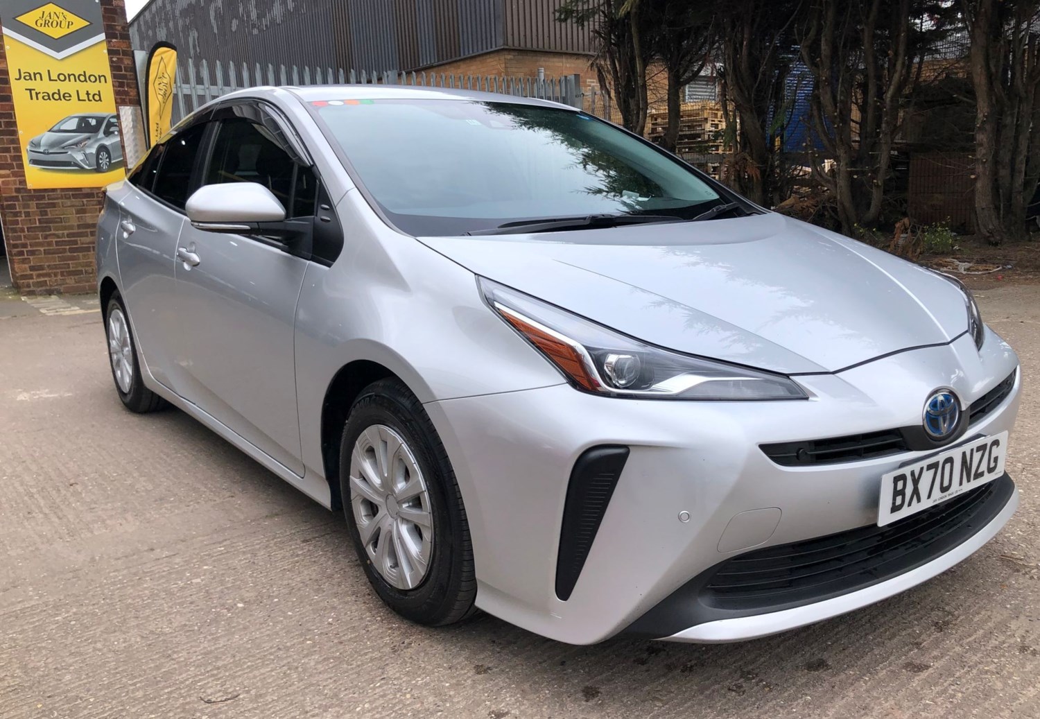 Toyota Prius Listing Image