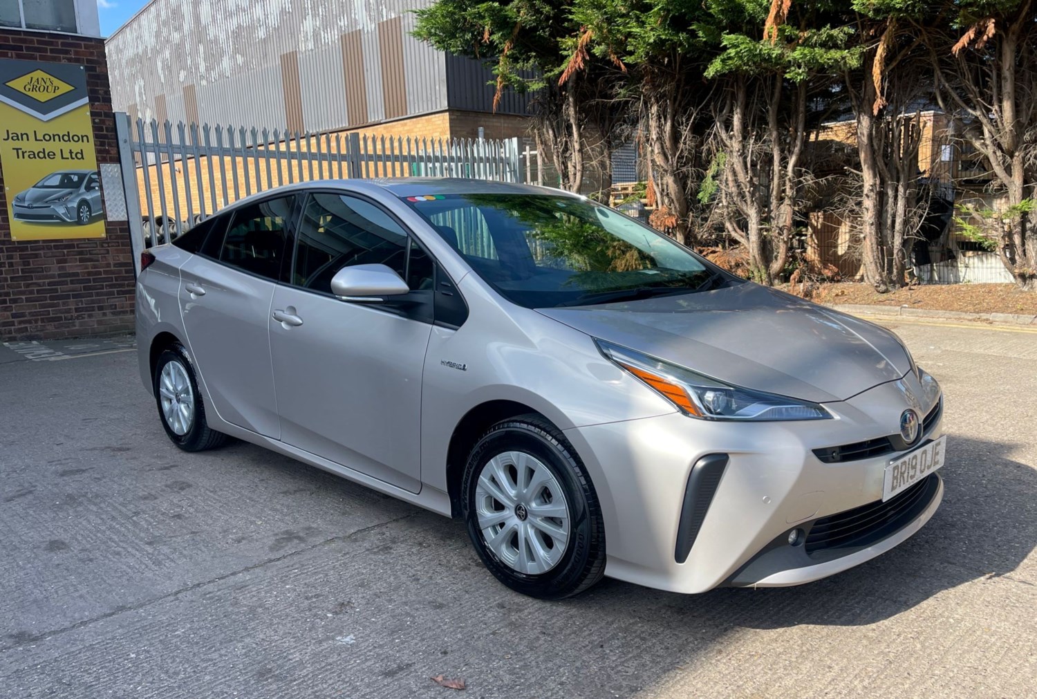 Toyota Prius Listing Image