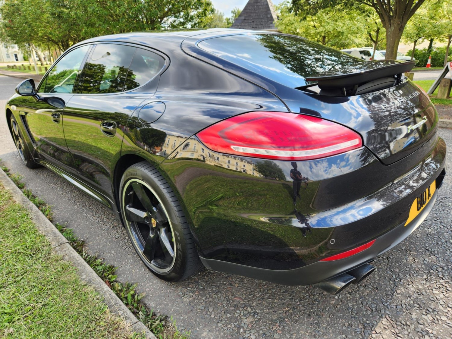 Porsche Panamera Listing Image