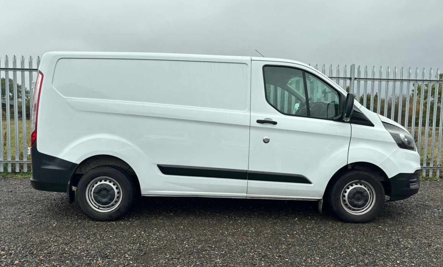 Ford Transit Custom Listing Image