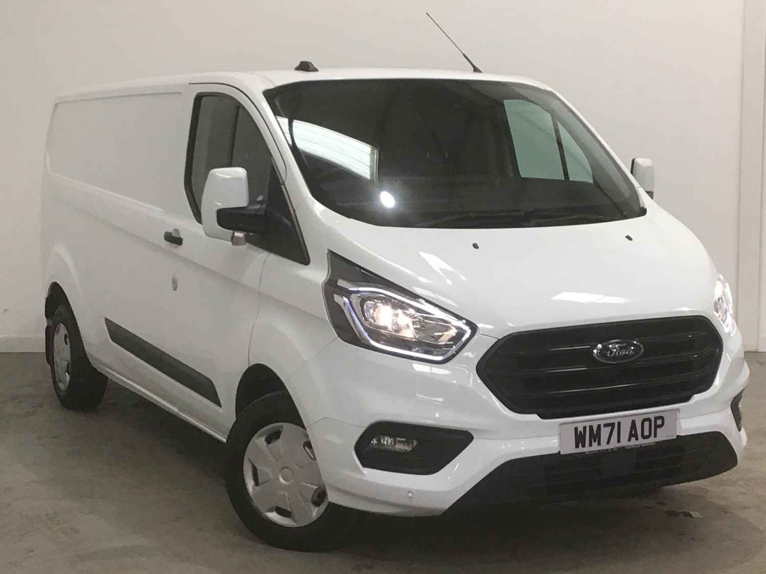 Ford Transit Custom Listing Image