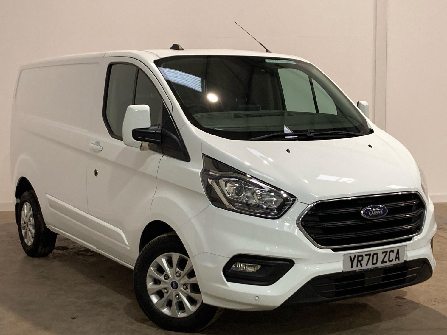 Ford Transit Custom Listing Image