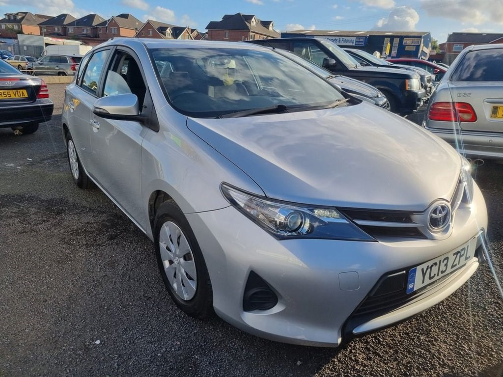 Toyota Auris Listing Image