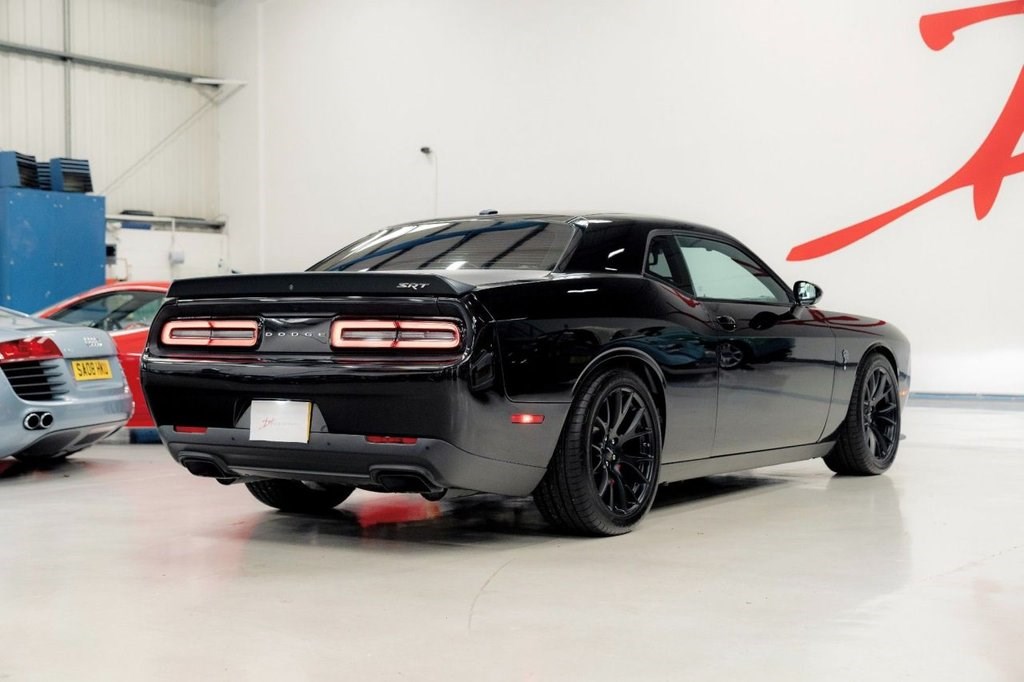 Dodge Challenger Listing Image