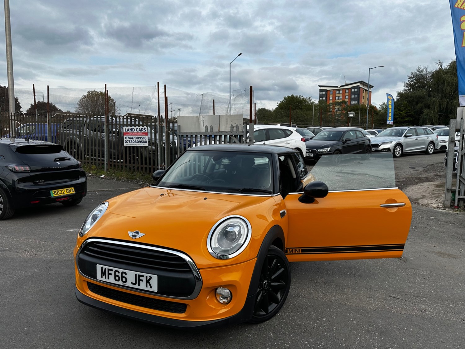 MINI Hatch Listing Image