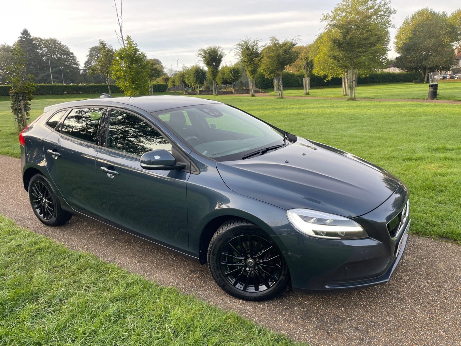 Volvo V40 Listing Image