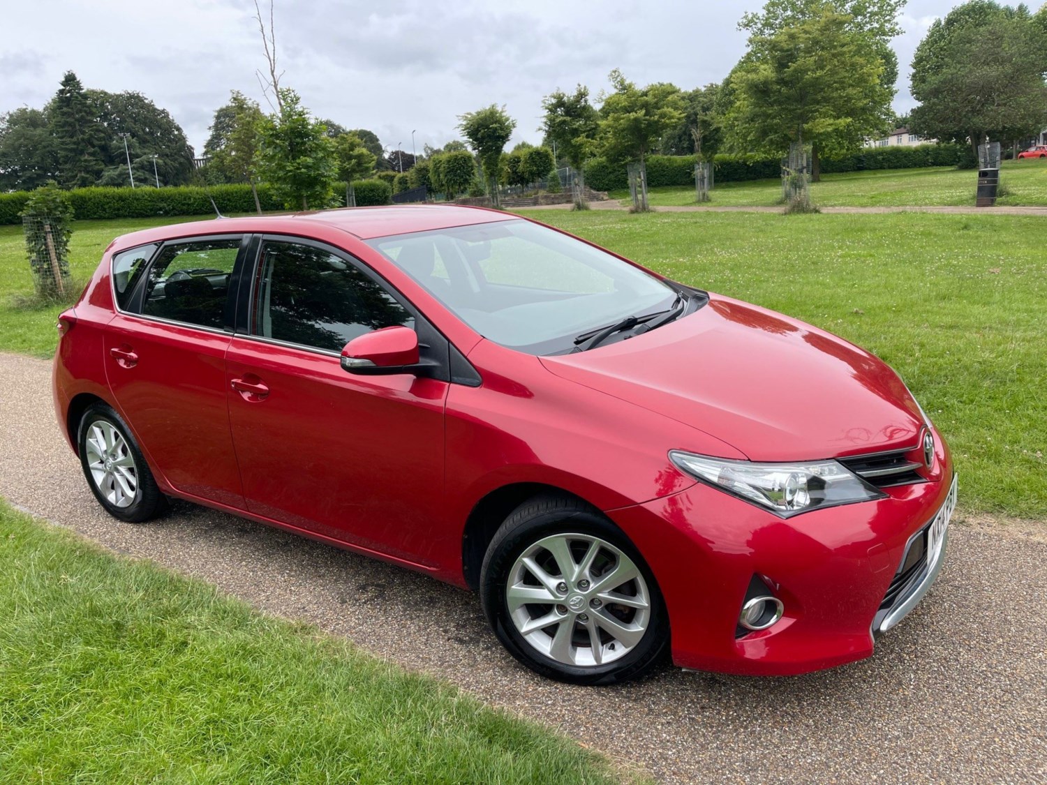 Toyota Auris Listing Image