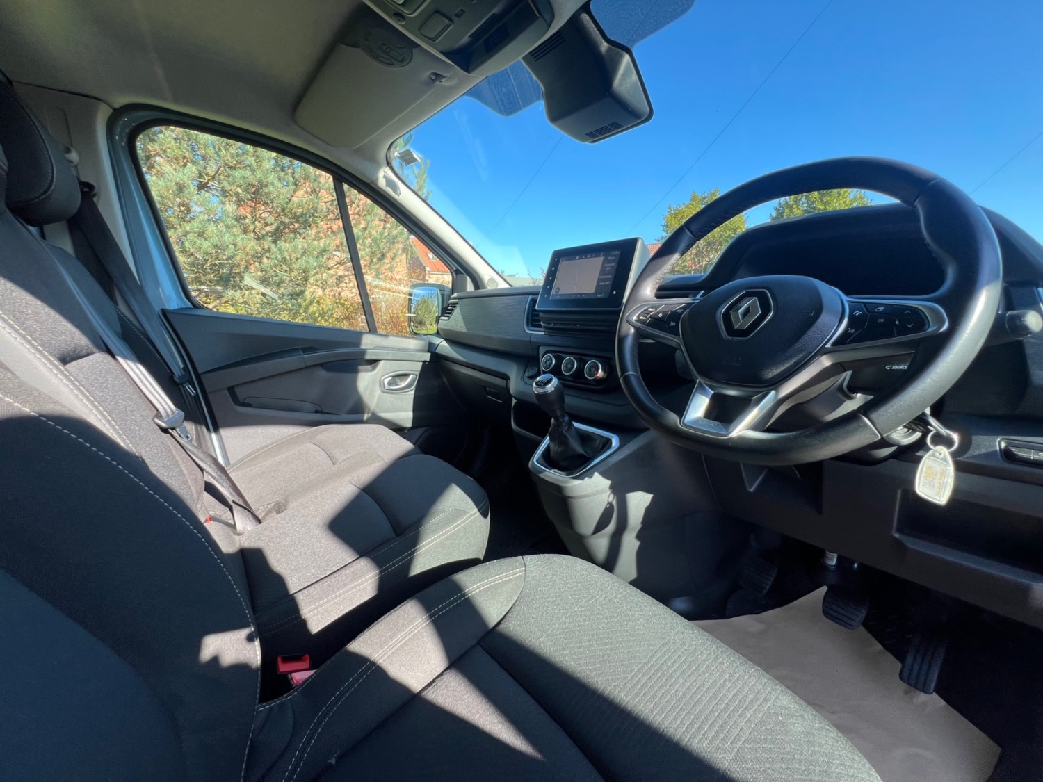 Renault Trafic Listing Image