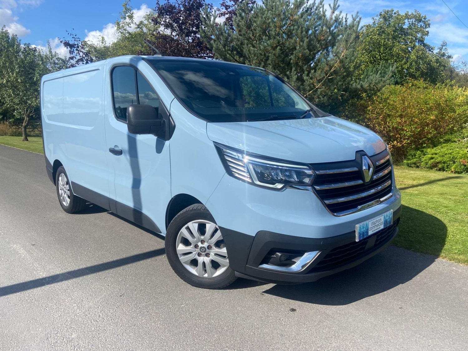 Renault Trafic Listing Image