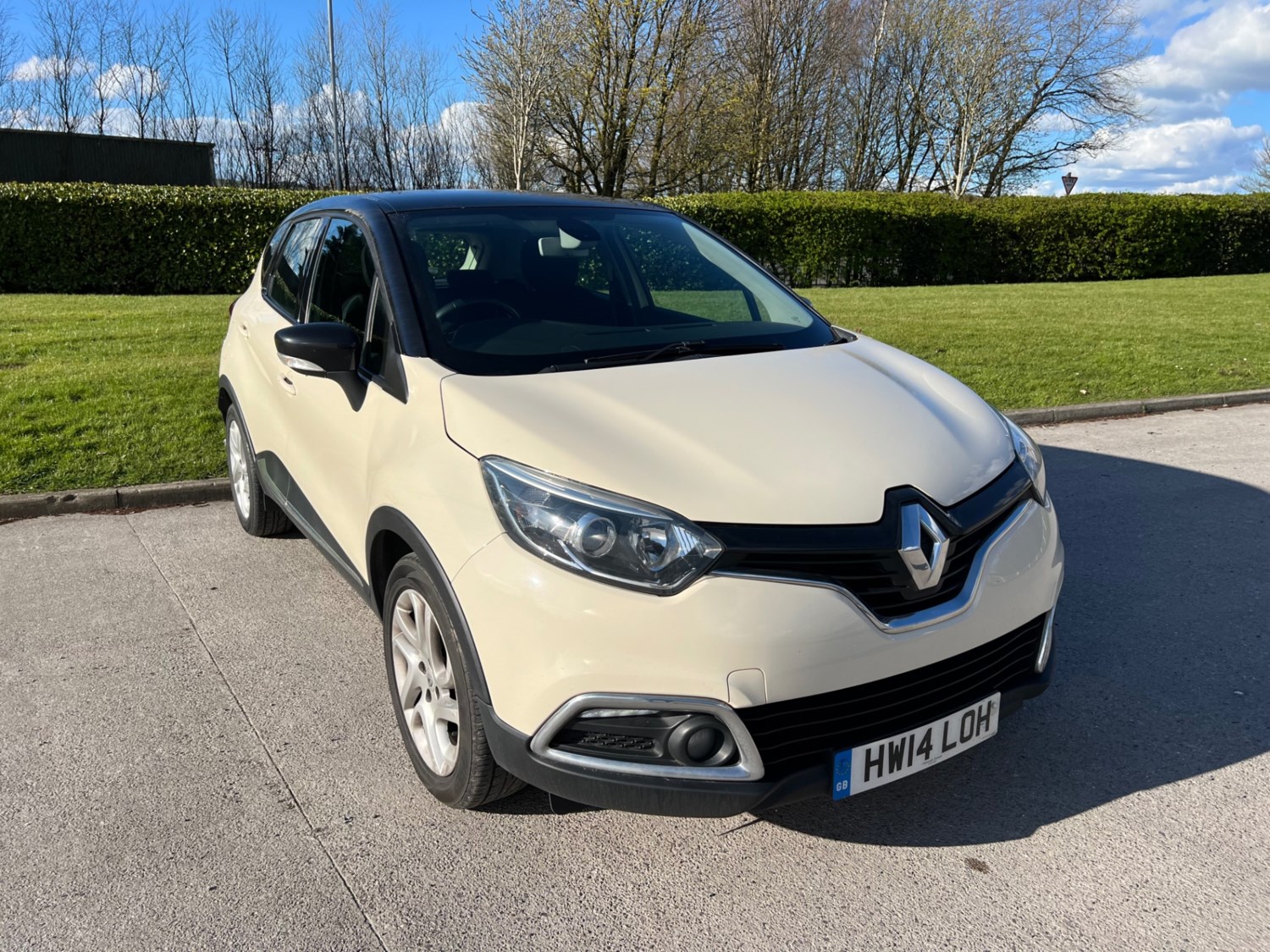 Renault Captur Listing Image