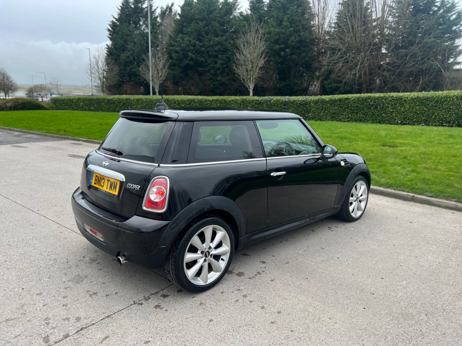 MINI Hatch Listing Image