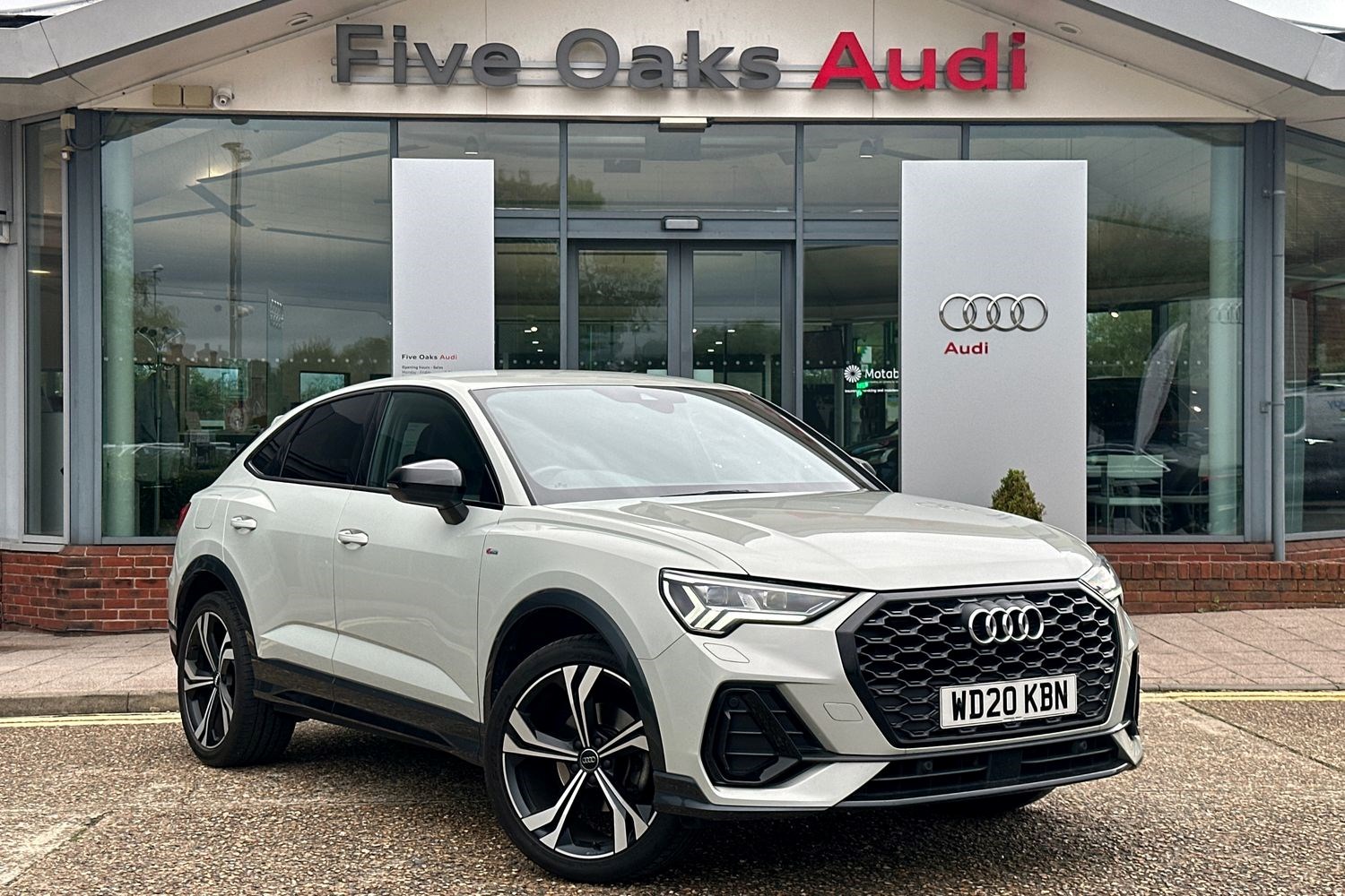 Audi Q3 Listing Image