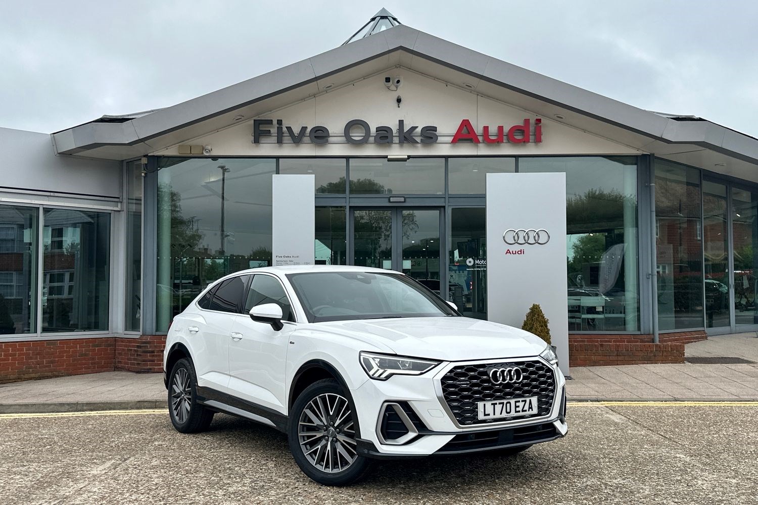 Audi Q3 Listing Image