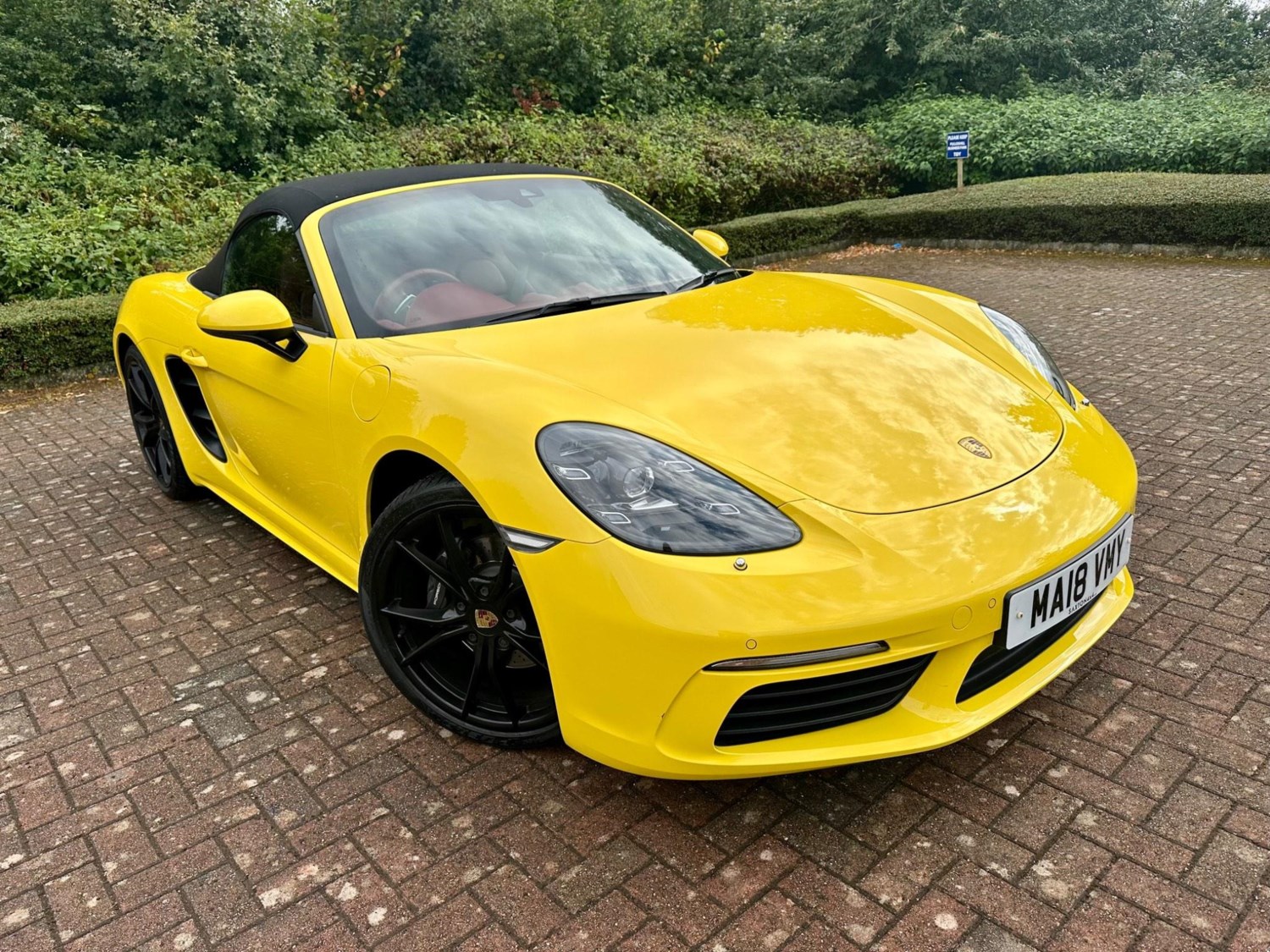 Porsche 718 Boxster Listing Image