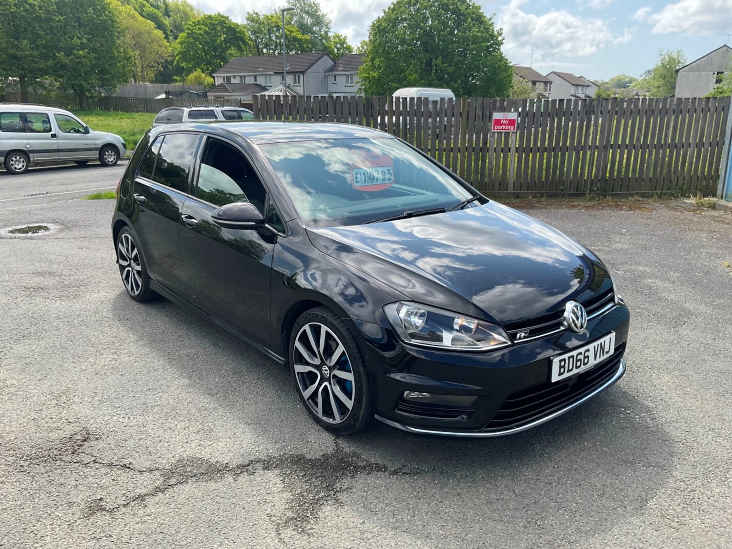 Volkswagen Golf Listing Image