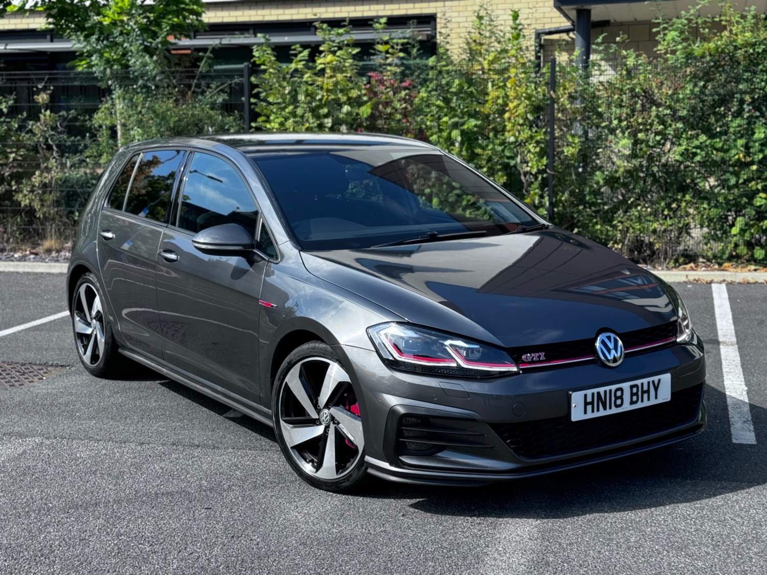 Volkswagen Golf Listing Image