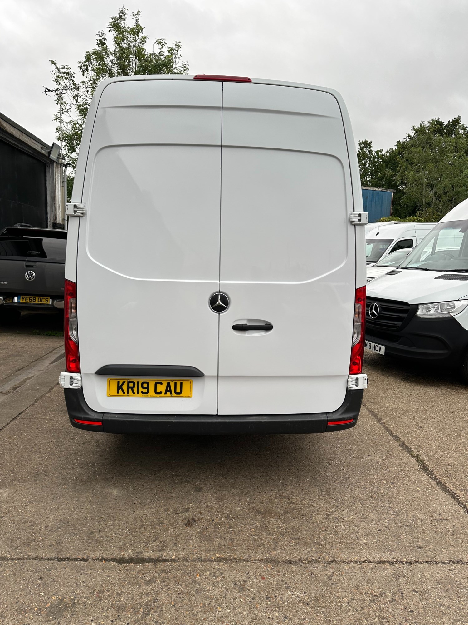 Mercedes-Benz Sprinter Listing Image