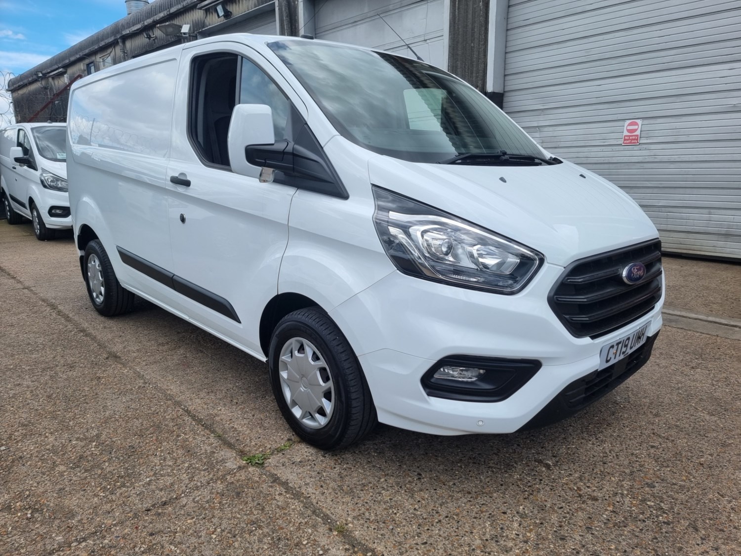 Ford Transit Custom Listing Image