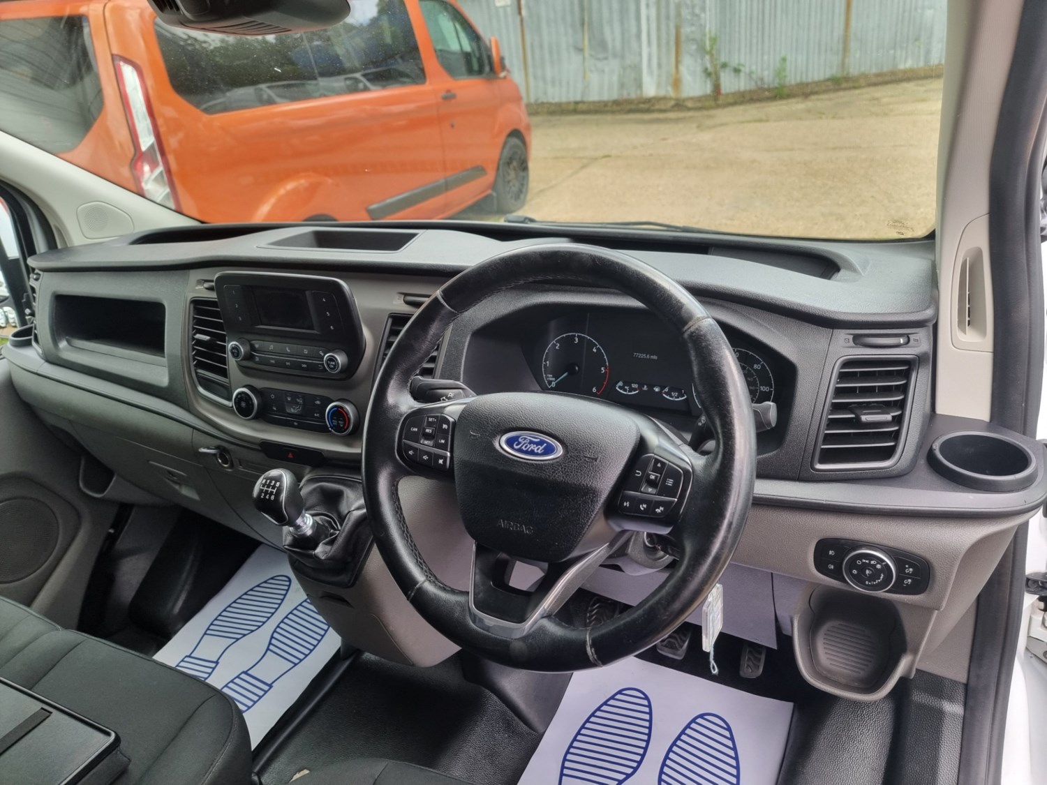 Ford Transit Custom Listing Image