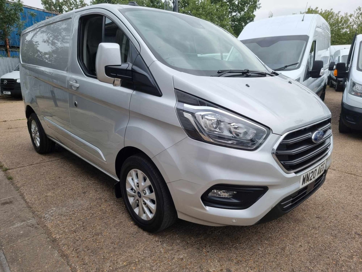 Ford Transit Custom Listing Image