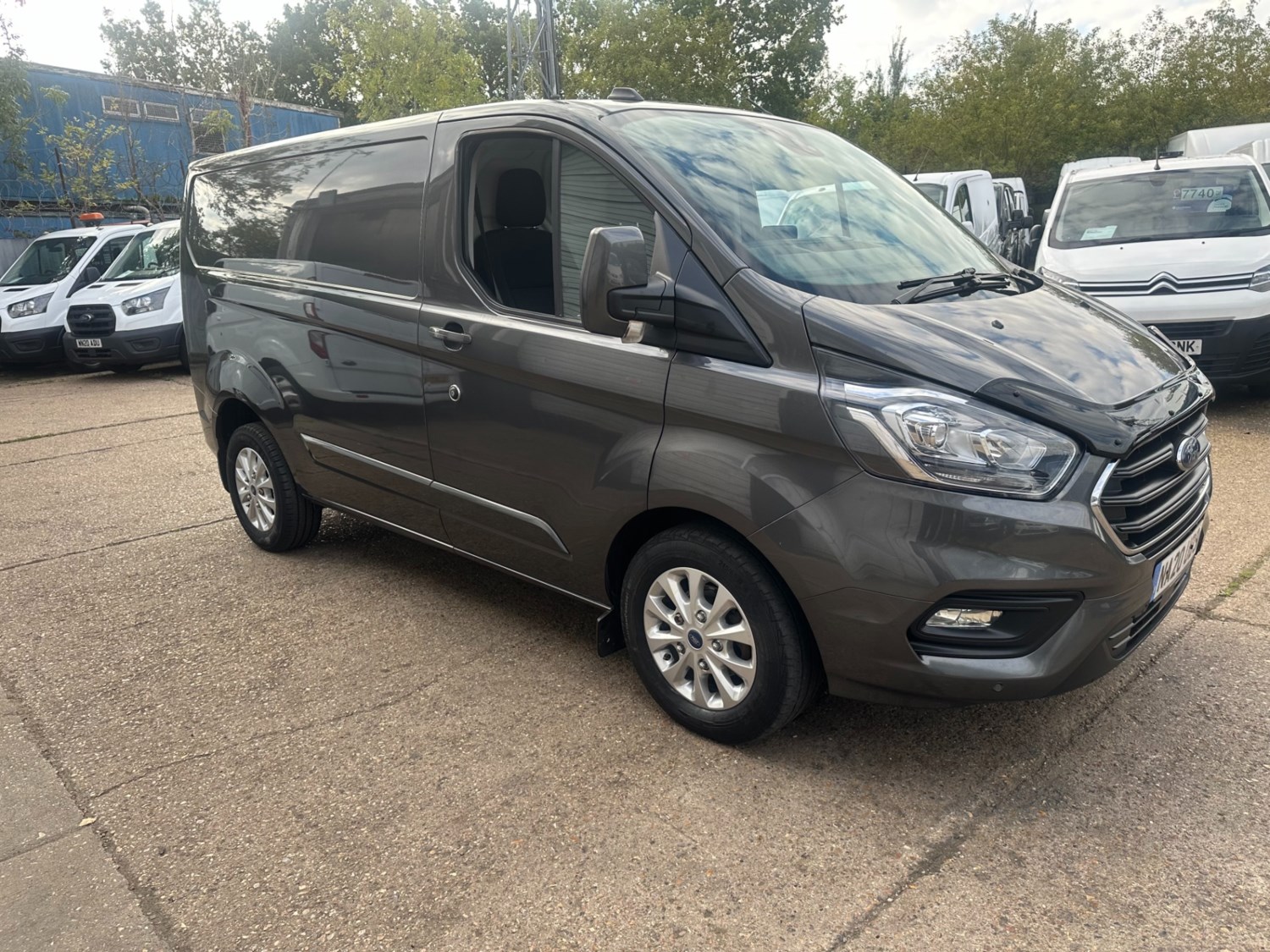 Ford Transit Custom Listing Image