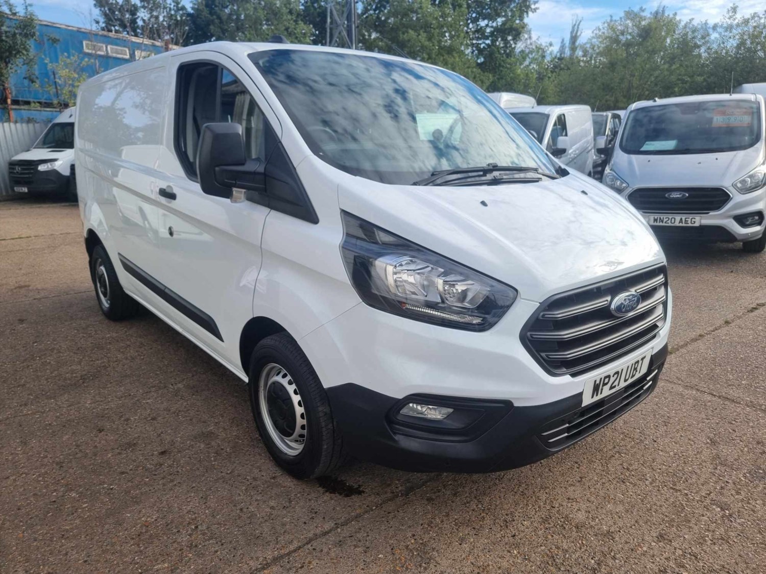 Ford Transit Custom Listing Image