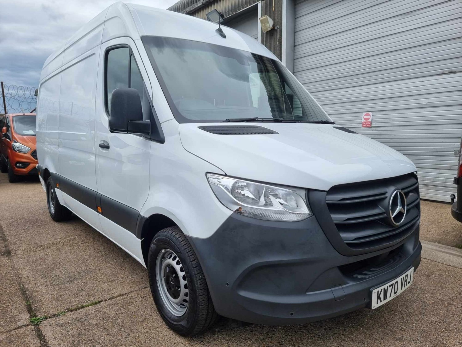 Mercedes-Benz Sprinter Listing Image