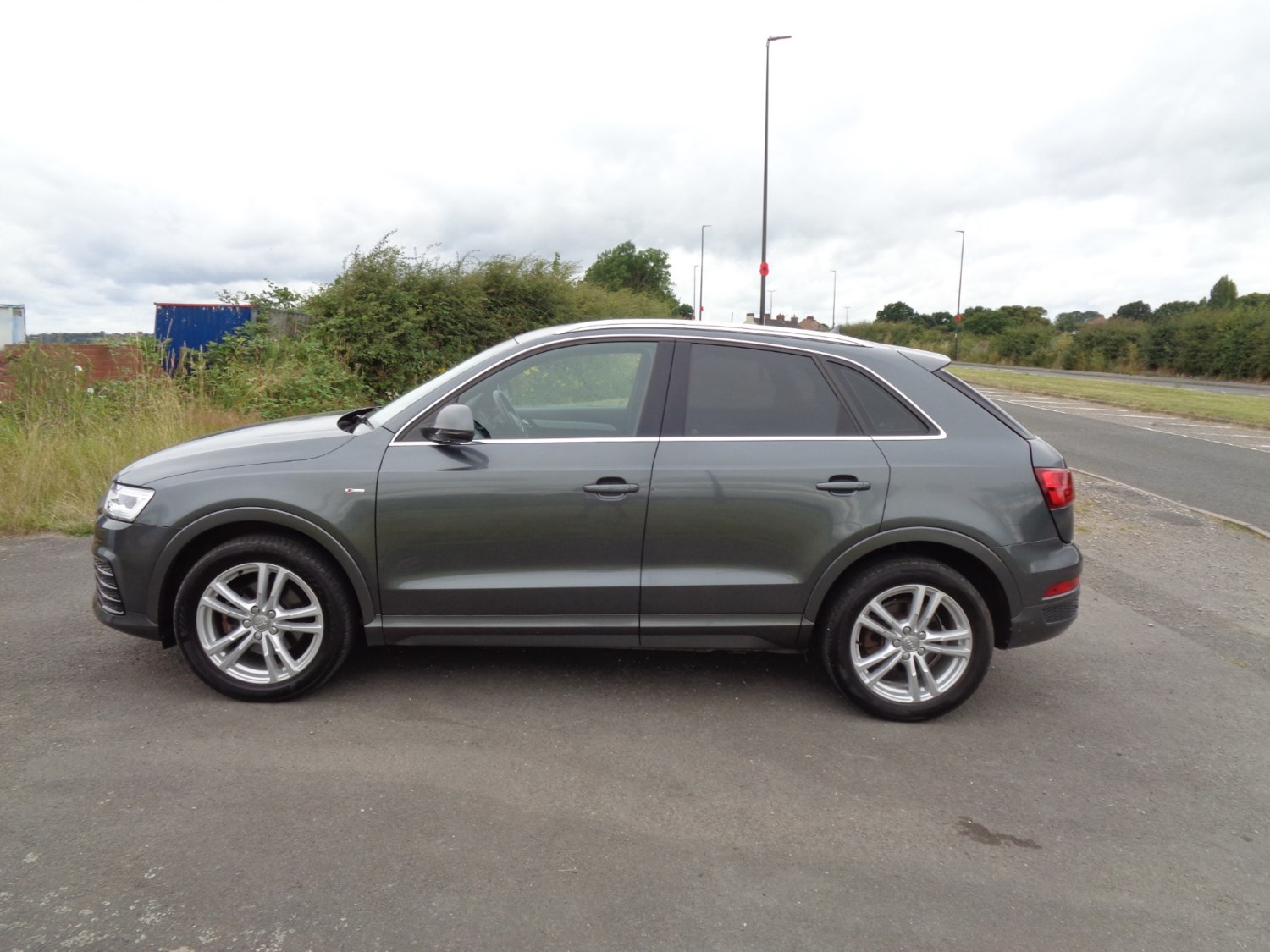 Audi Q3 Listing Image