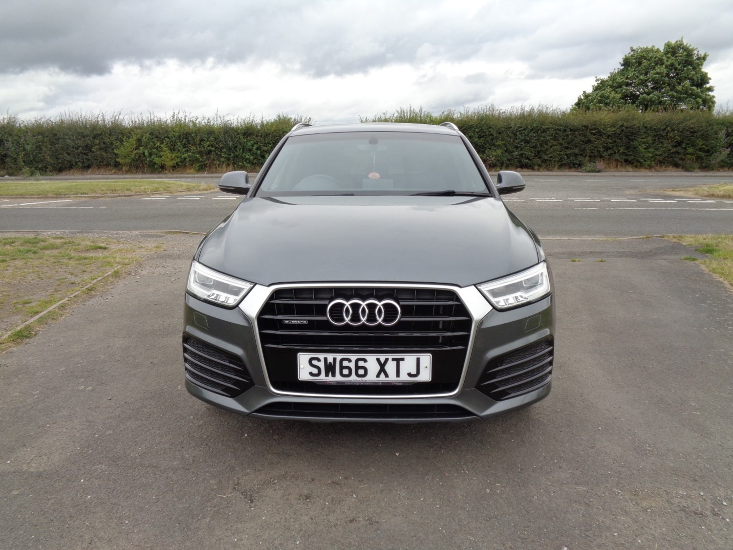 Audi Q3 Listing Image