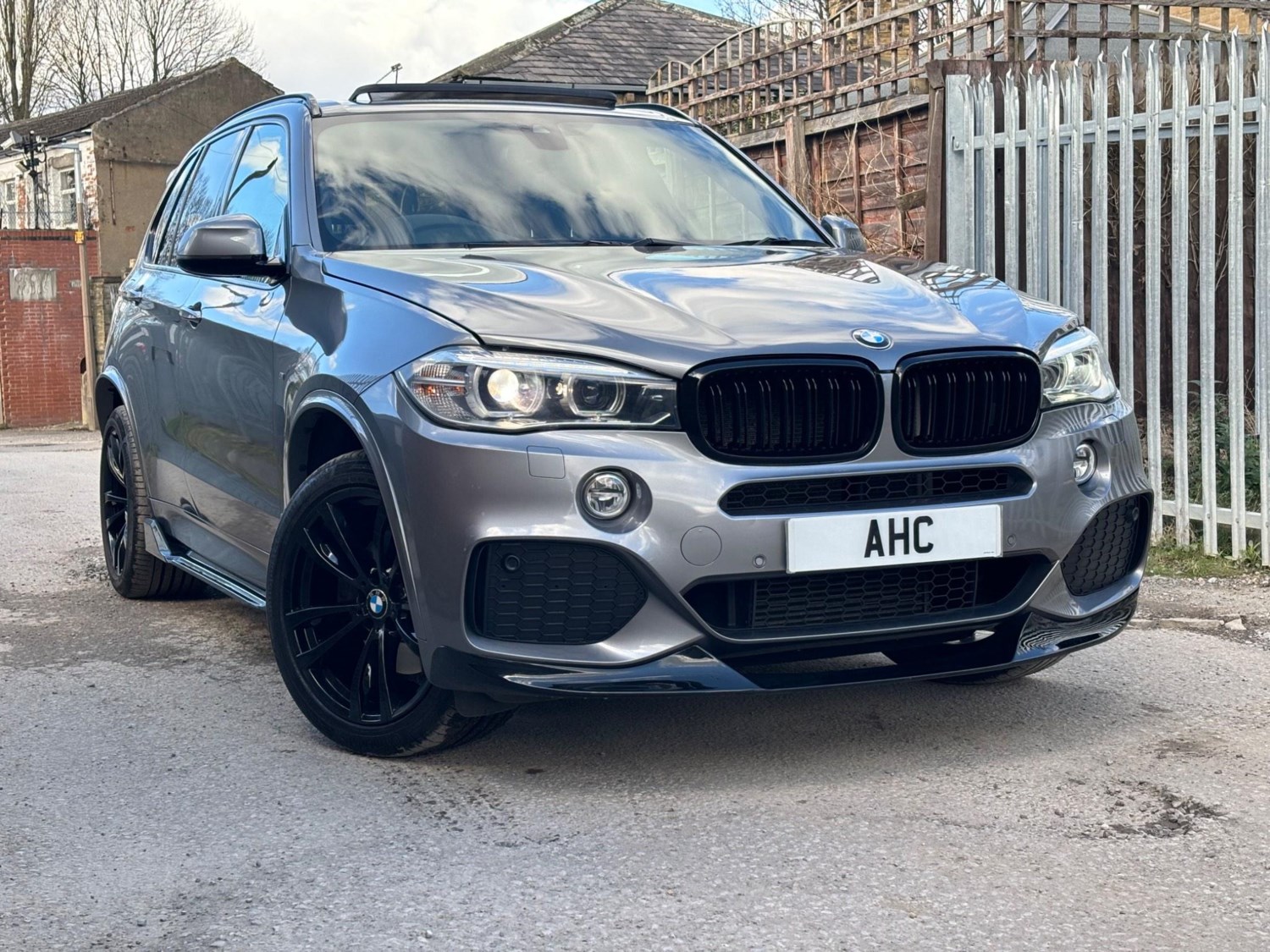 BMW X5 Listing Image