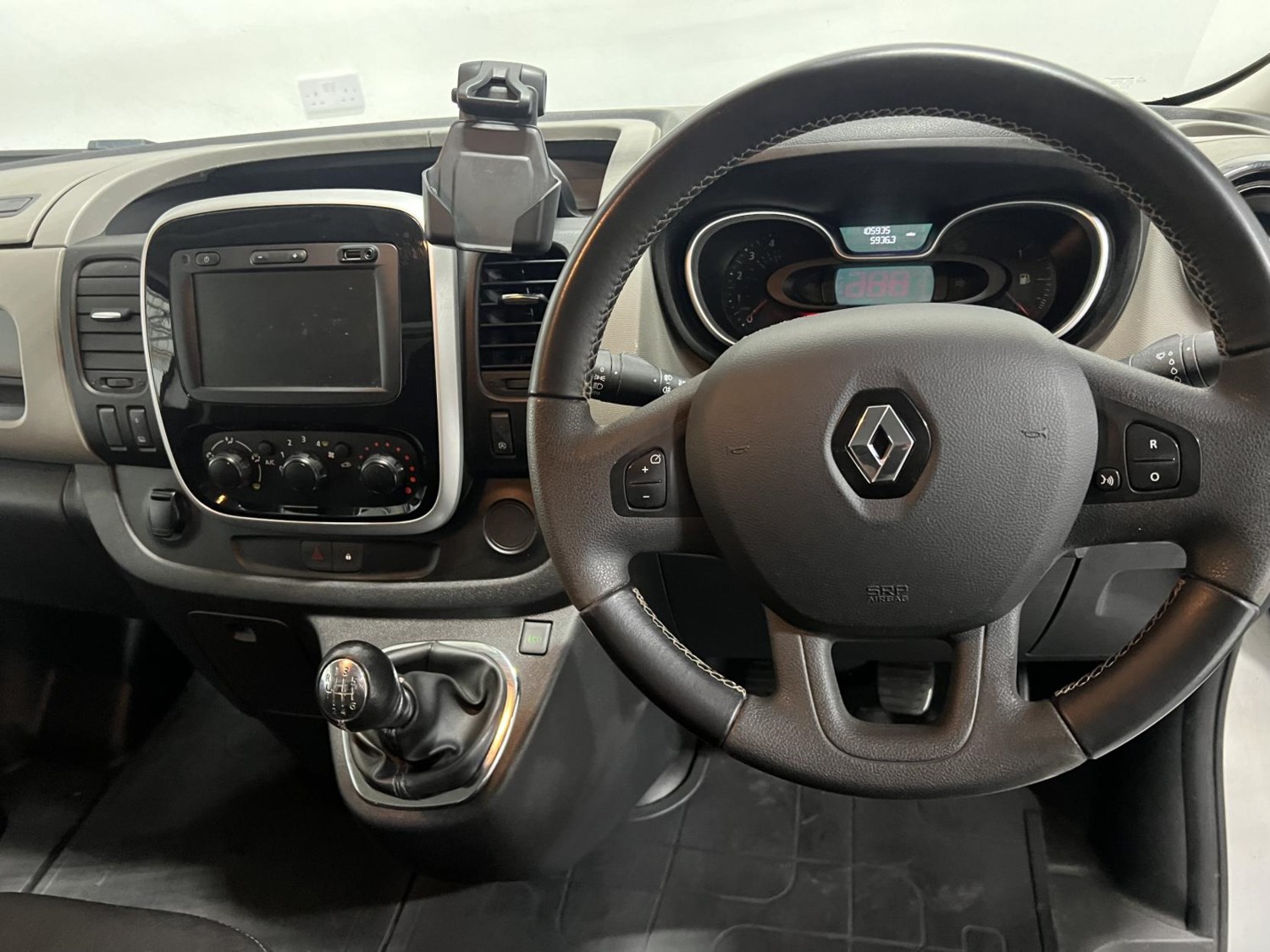 Renault Trafic Listing Image