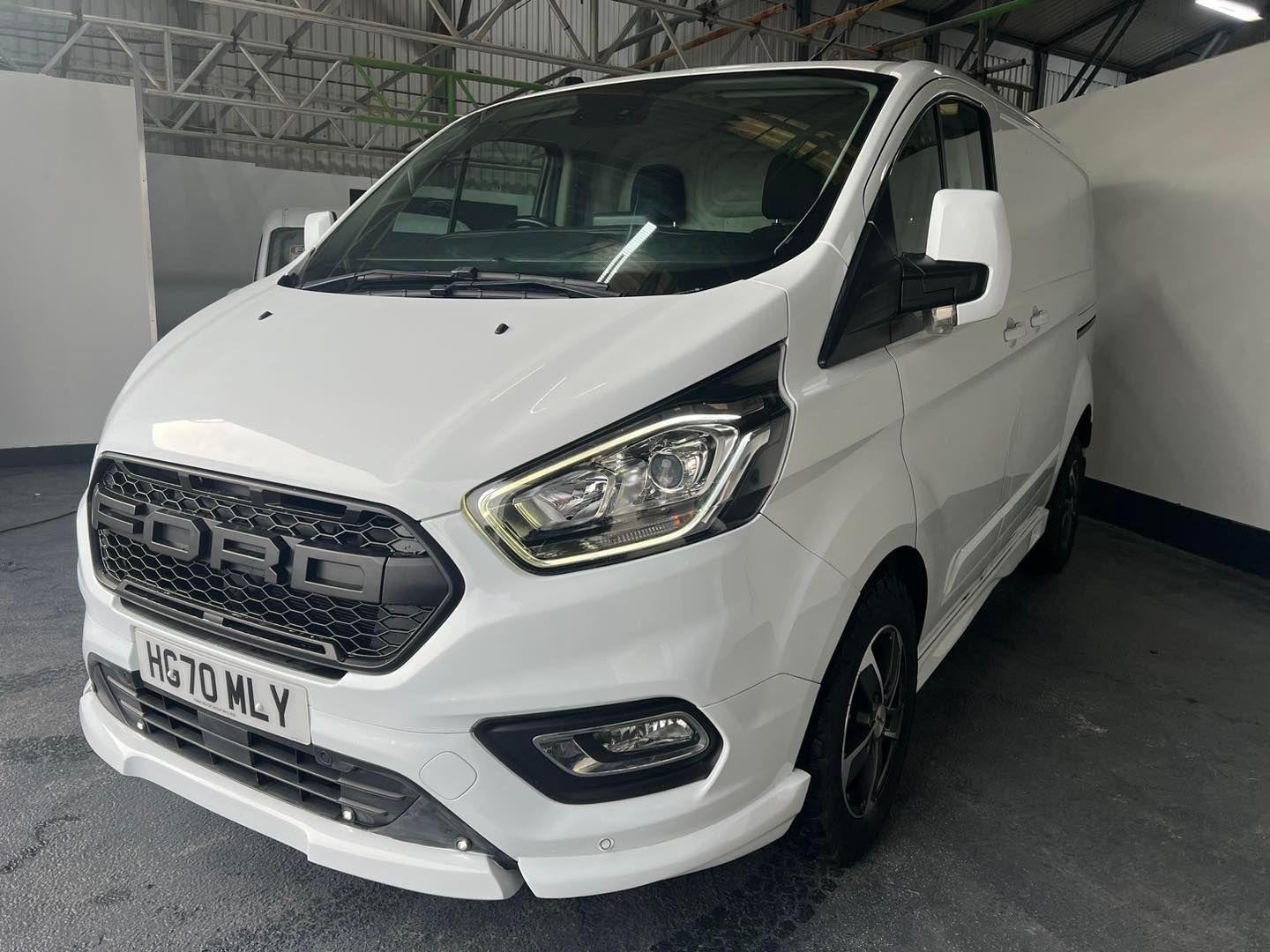 Ford Transit Custom Listing Image