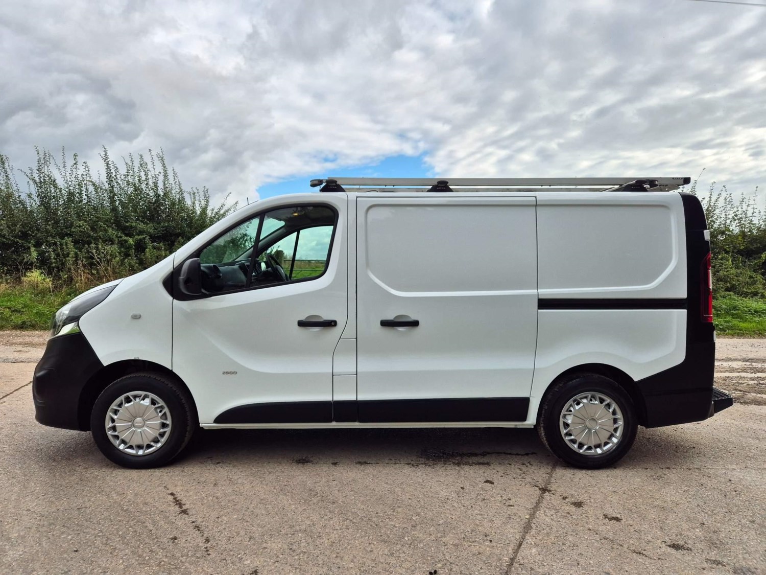 Vauxhall Vivaro Listing Image