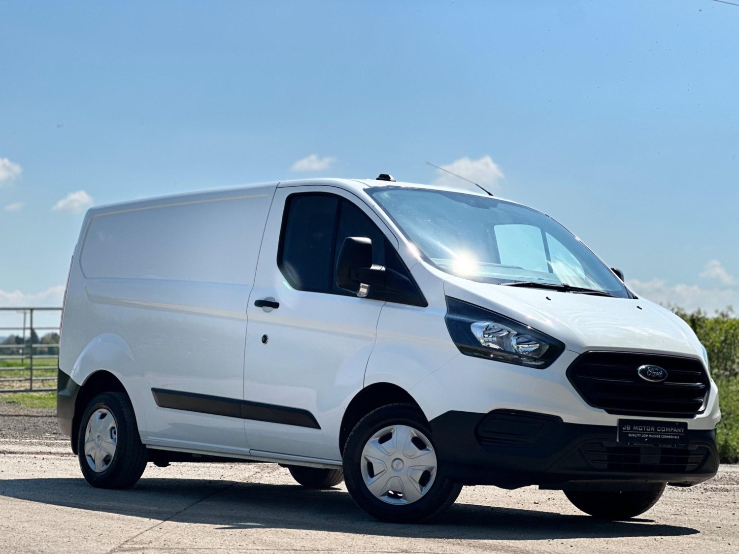 Ford Transit Custom Listing Image