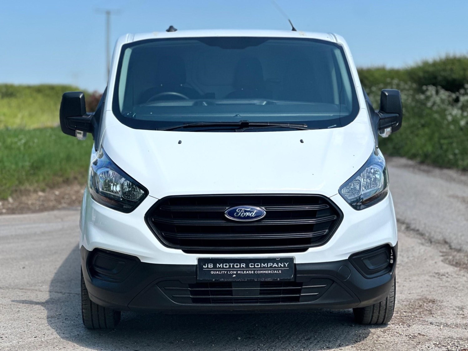 Ford Transit Custom Listing Image