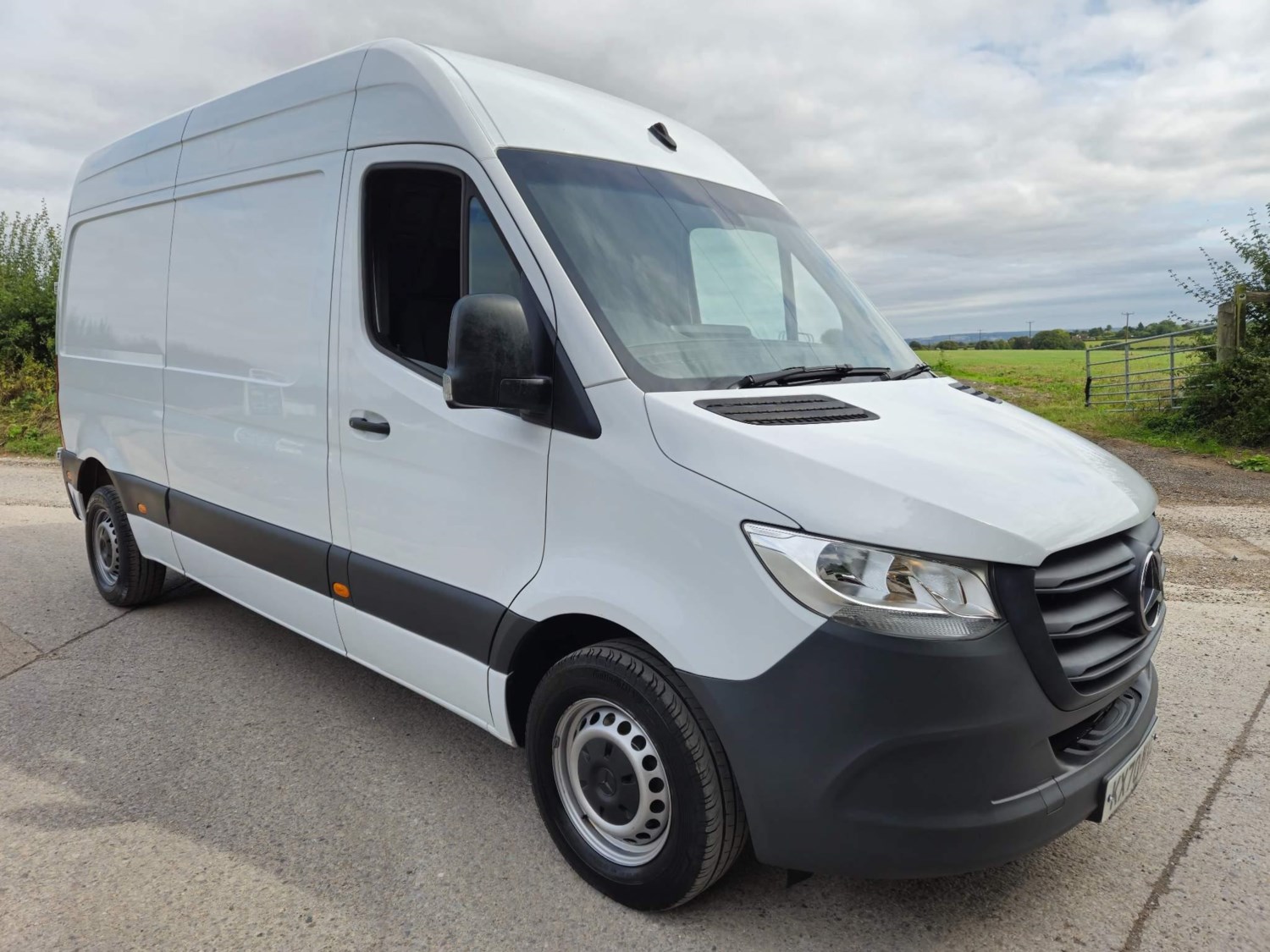 Mercedes-Benz Sprinter Listing Image