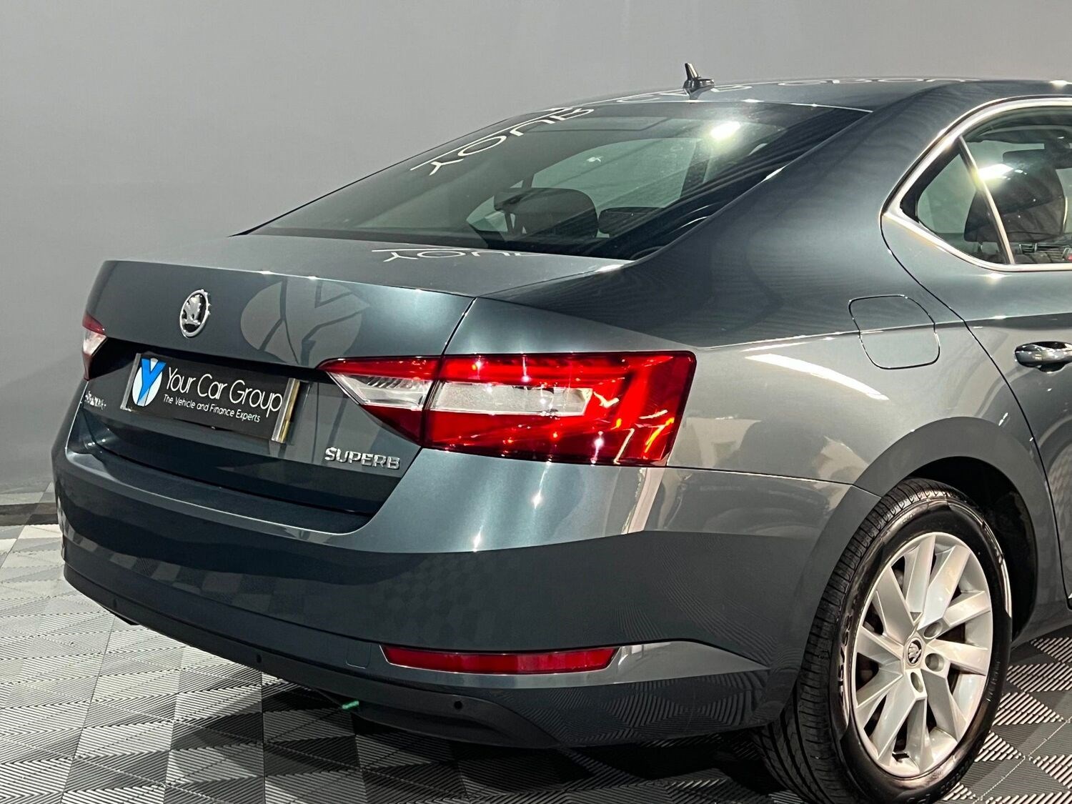 Skoda Superb Listing Image