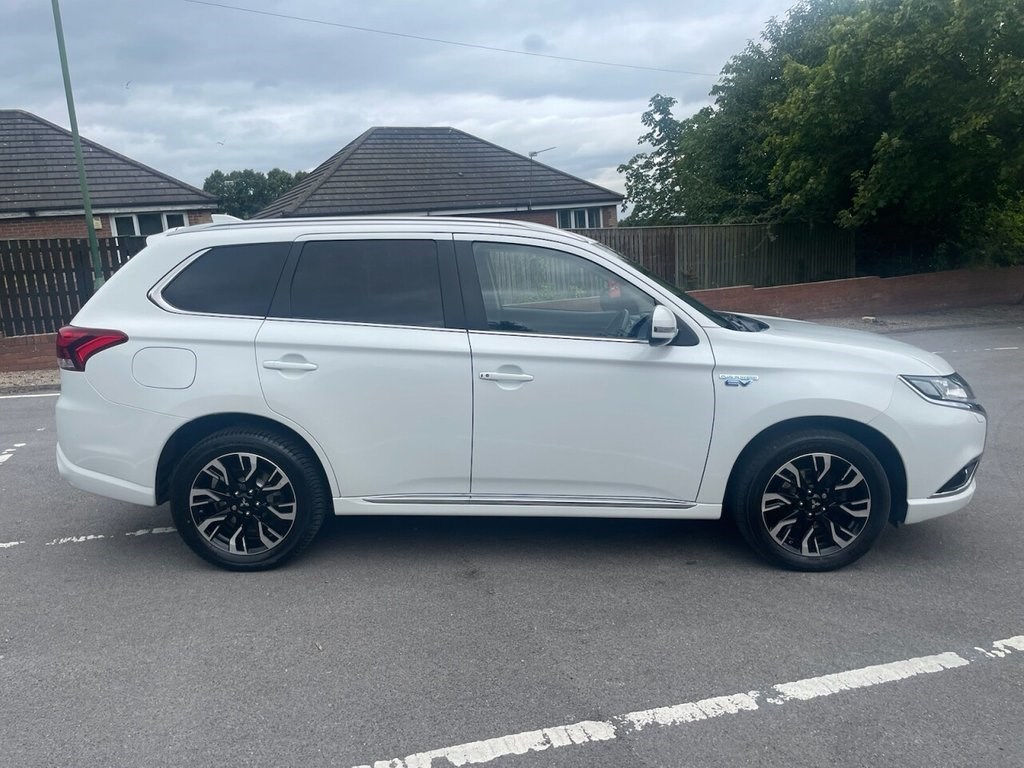 Mitsubishi Outlander Listing Image