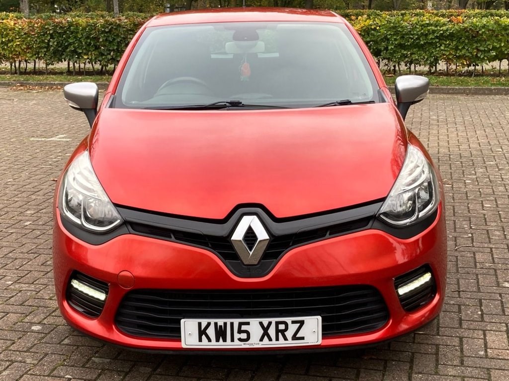 Renault Clio Listing Image