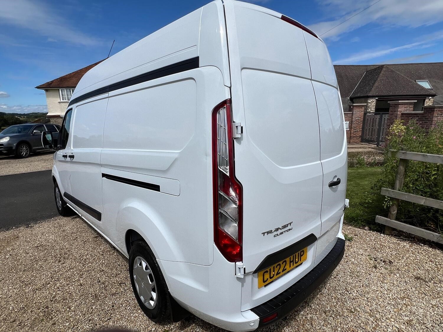 Ford Transit Custom Listing Image