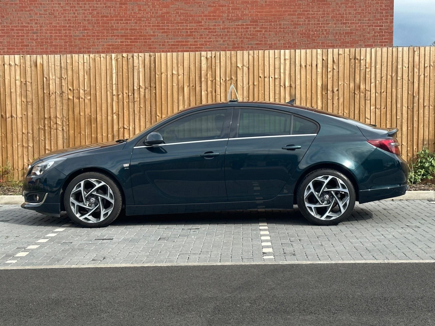 Vauxhall Insignia Listing Image