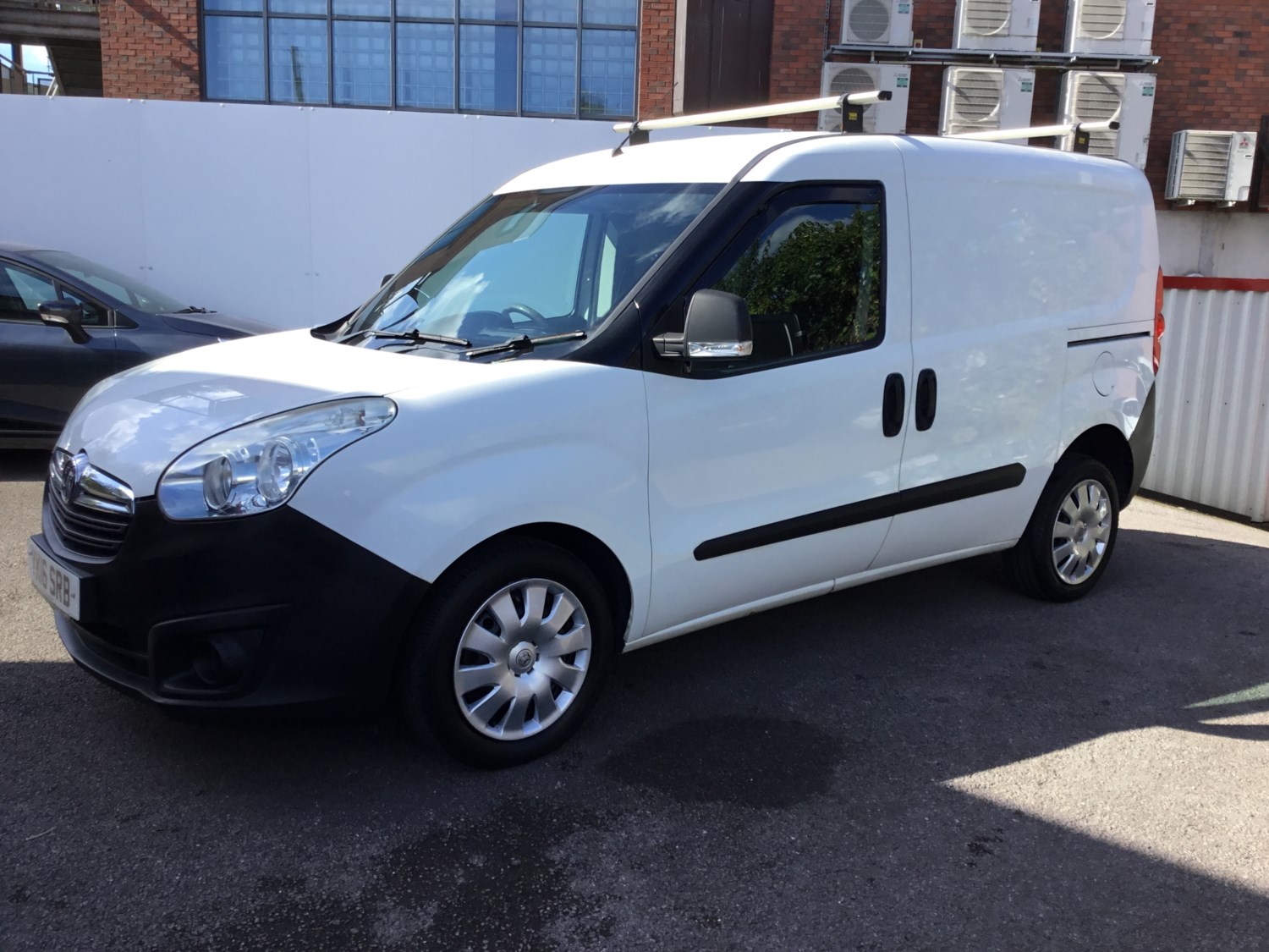 Vauxhall Combo Listing Image