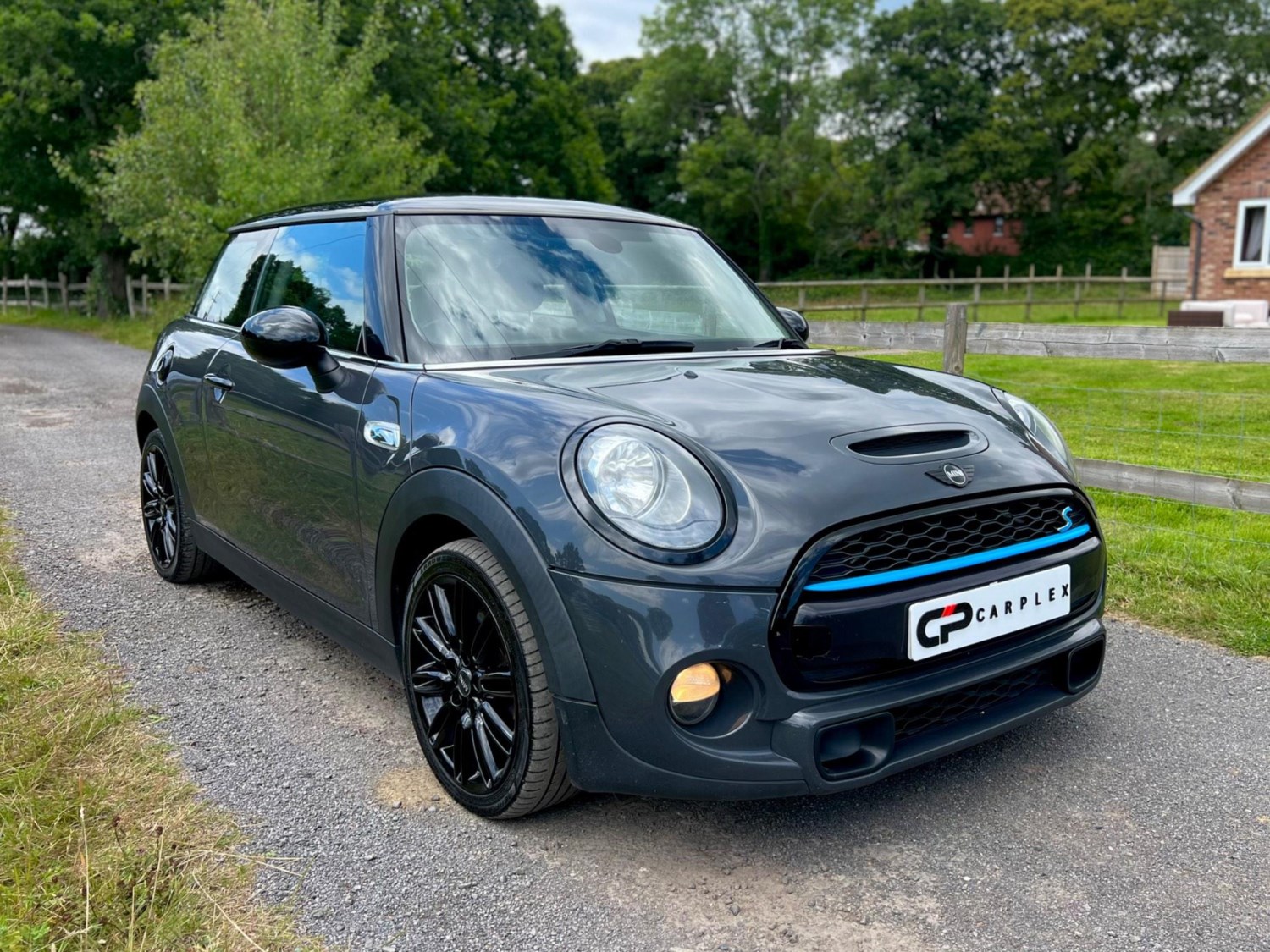 MINI Hatch Listing Image