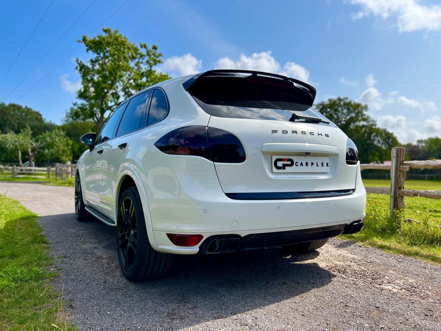 Porsche Cayenne Listing Image