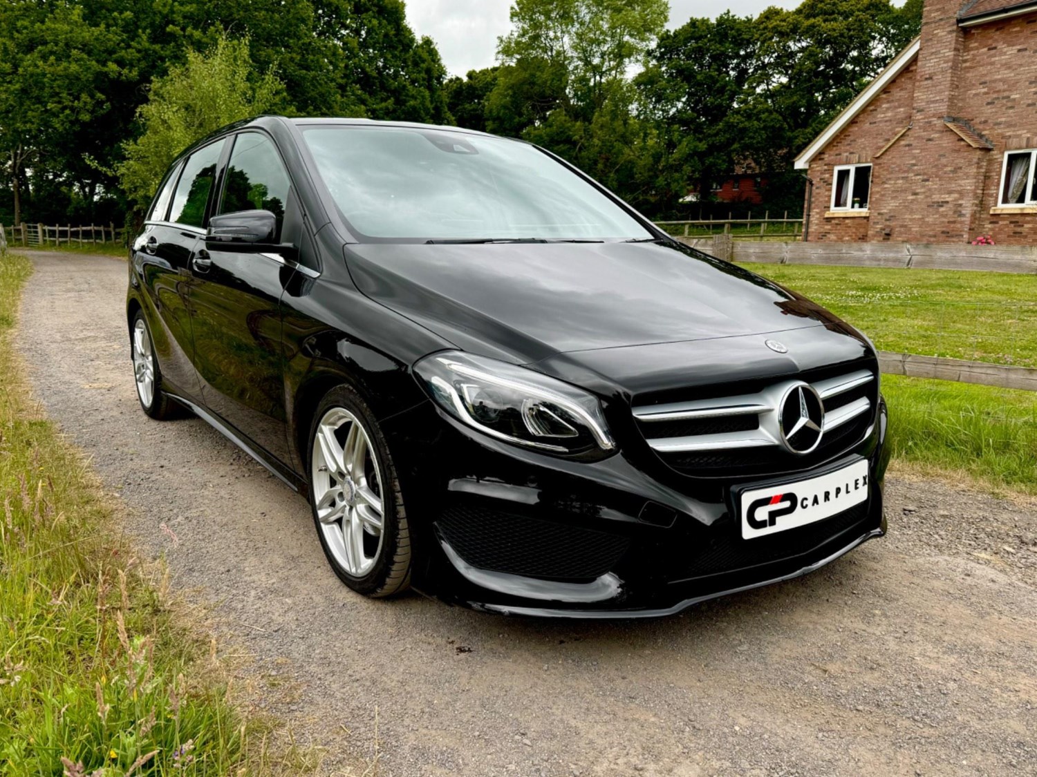 Mercedes-Benz B-Class Listing Image