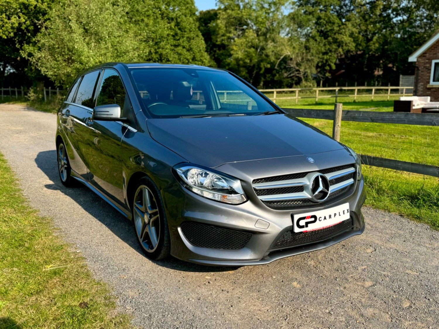 Mercedes-Benz B-Class Listing Image